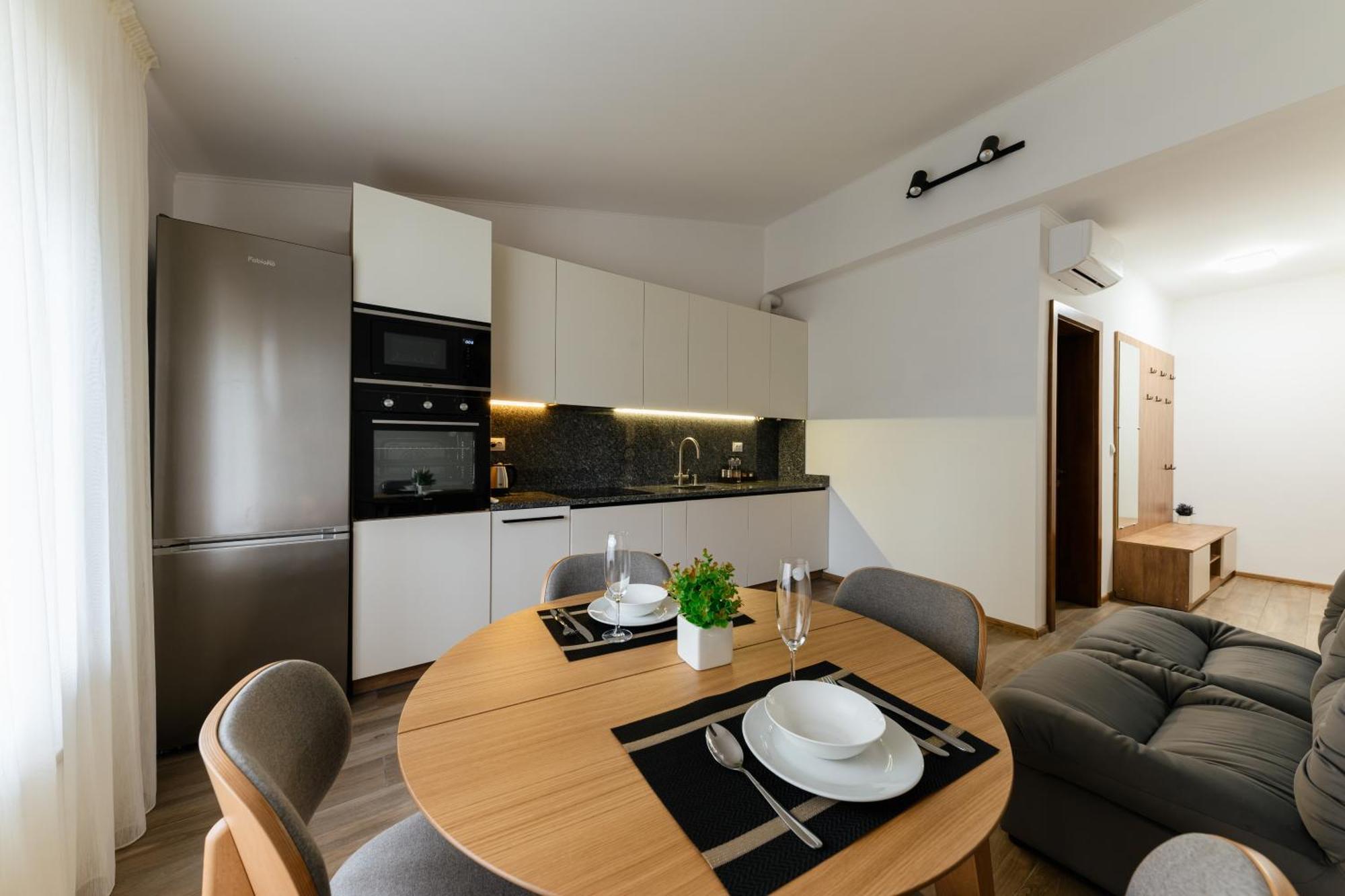 Luxury Apartments Uzhorod ภายนอก รูปภาพ